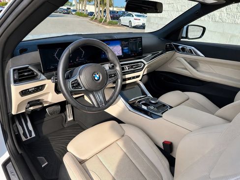Used 2024 BMW 430i Convertible w/ M Sport Package RWD image 2