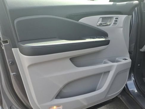 Used 2020 Honda Pilot Elite image 24