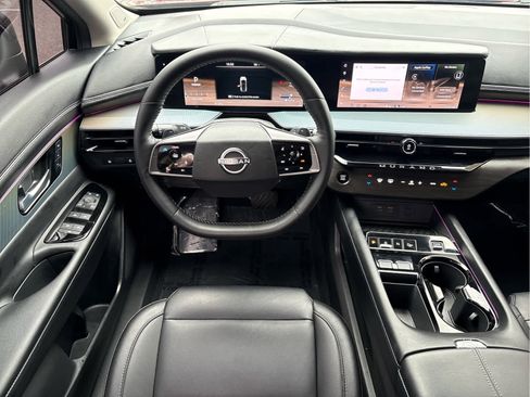 Used 2025 Nissan Murano SL image 13