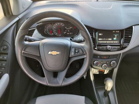 Used 2017 Chevrolet Trax LS image 10