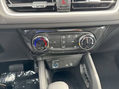New 2026 Chevrolet TrailBlazer LT w/ LT Cold Weather Package FWD image 25