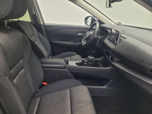 Used 2024 Nissan Rogue SV image 21