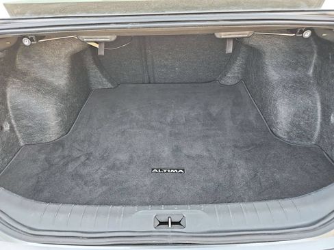 Used 2025 Nissan Altima 2.5 SV FWD image 29