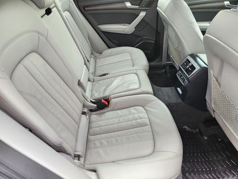 Used 2018 Audi Q5 Prestige w/ Prestige Package image 32