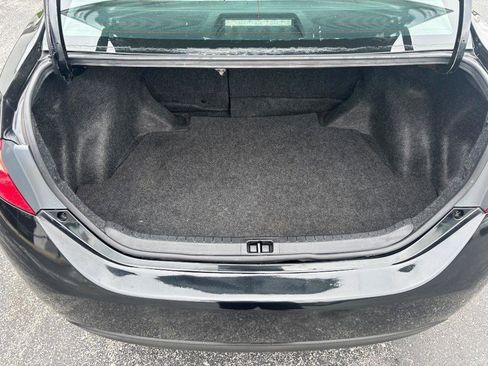 Used 2019 Toyota Corolla LE FWD image 29