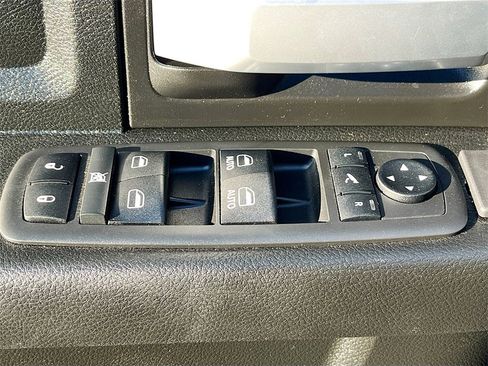 Used 2019 RAM 3500 Big Horn image 17