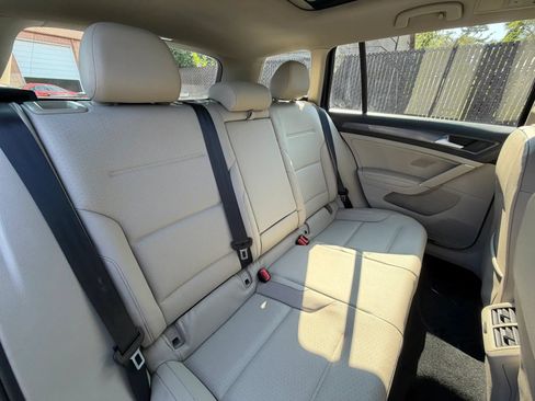 Used 2018 Volkswagen Golf SE FWD image 27