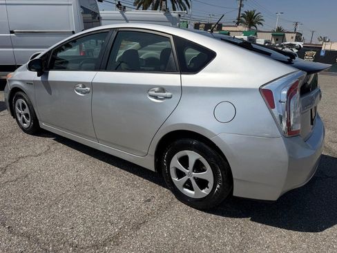 Used 2013 Toyota Prius Two image 9