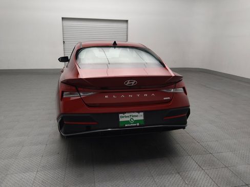 Used 2024 Hyundai Elantra Blue FWD image 6
