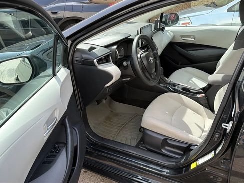 Used 2021 Toyota Corolla LE FWD image 22