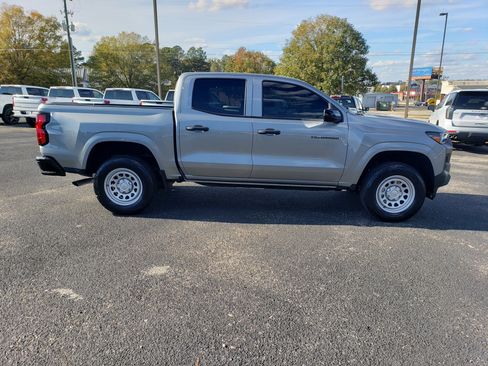 Used 2023 Chevrolet Colorado W/T w/ Advanced Trailering Package image 5