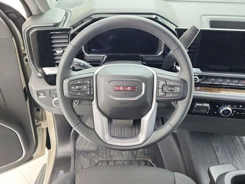 Used 2026 GMC Sierra 1500 SLE w/ Preferred Package AWD/4WD image 22