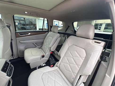 New 2026 Volkswagen Atlas SE FWD image 13