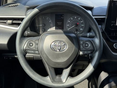 Used 2025 Toyota Corolla LE FWD image 15