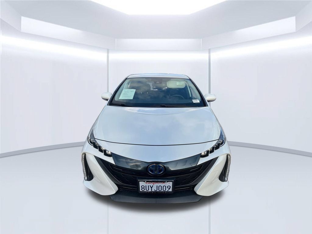 Used 2021 Toyota Prius Prime XLE w/ Carpet Mat Package (TMS) FWD image 8