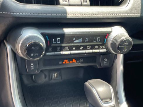 Used 2024 Toyota RAV4 XLE Premium image 9