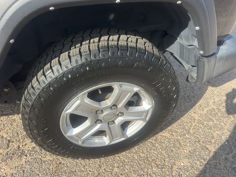 Used 2021 Jeep Wrangler Unlimited Sport S image 20