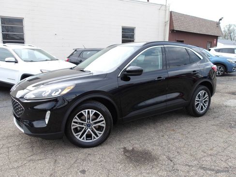 Used 2021 Ford Escape SEL w/ Technology Package image 2