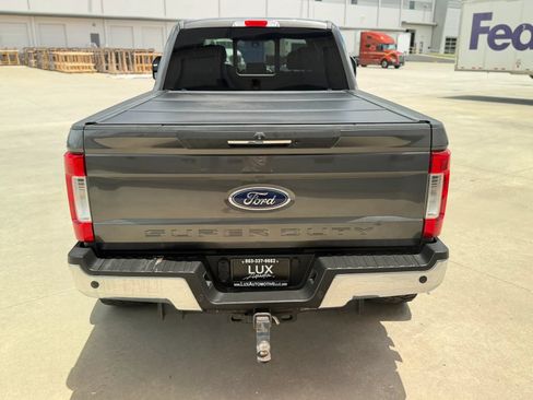 Used 2017 Ford F250 Lariat w/ Lariat Ultimate Package AWD/4WD image 13