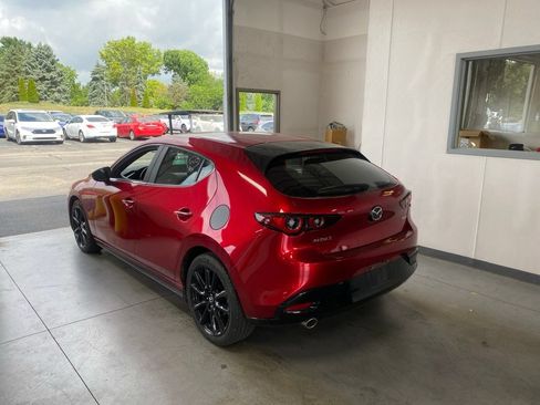Used 2024 MAZDA MAZDA3 s FWD image 3