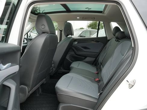 Certified 2026 Volkswagen Tiguan SE AWD/4WD image 16