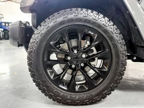 Used 2021 Jeep Wrangler Unlimited Sahara AWD/4WD image 52
