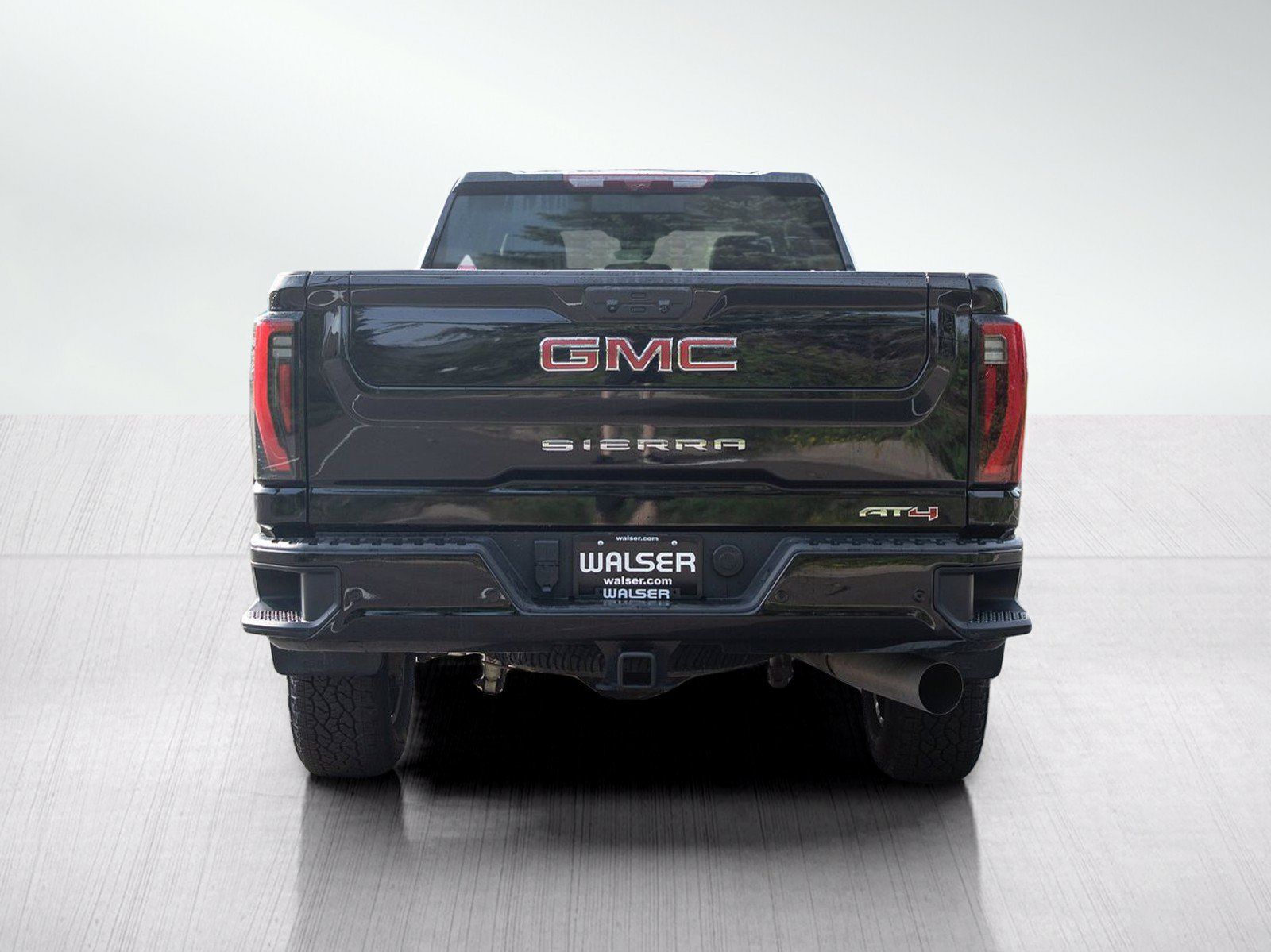 Used 2024 GMC Sierra 2500 AT4 w/ Technology Package AWD/4WD image 5