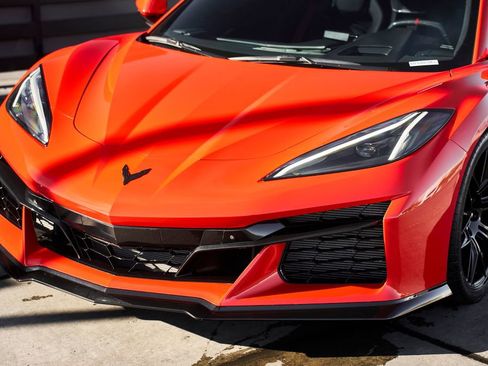 Used 2023 Chevrolet Corvette Z06 RWD image 6