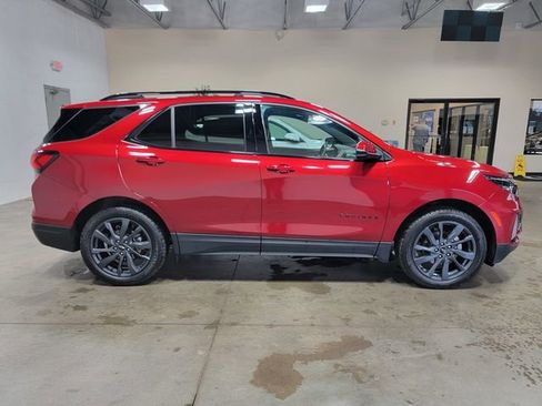 Certified 2024 Chevrolet Equinox RS w/ RS Leather Package AWD/4WD image 7