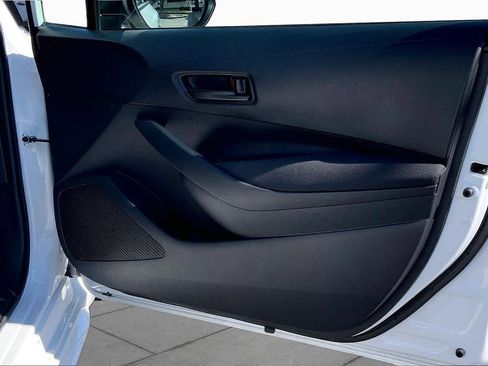Certified 2025 Toyota Corolla LE FWD image 21
