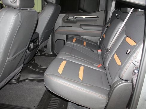 Used 2025 GMC Sierra 1500 AT4 w/ AT4 Premium Package image 13