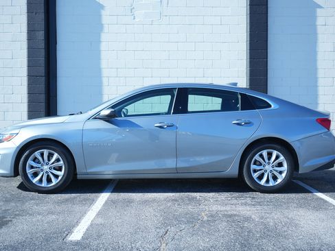 Used 2024 Chevrolet Malibu LT image 3