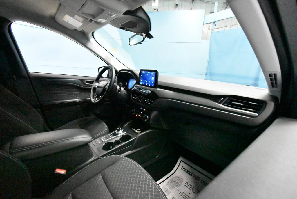 Used 2024 Ford Escape Active AWD/4WD image 21