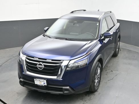 Used 2025 Nissan Pathfinder SV AWD/4WD image 30