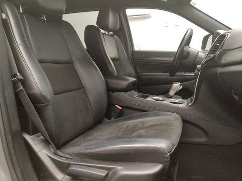 Used 2021 Jeep Grand Cherokee Laredo X RWD image 21