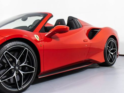 Certified 2019 Ferrari 488 Pista Spider RWD image 32