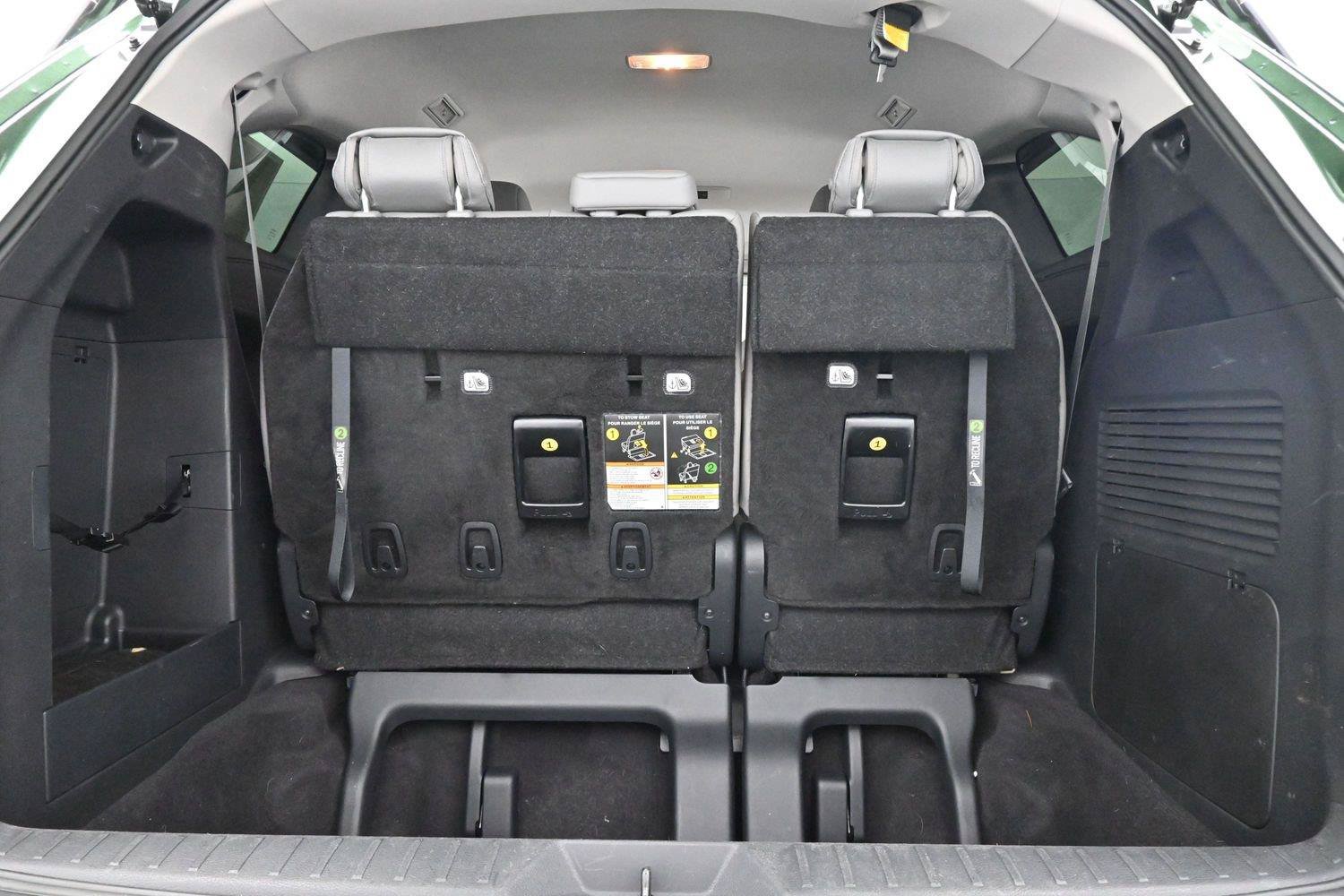 Used 2025 Toyota Sienna XLE FWD image 9