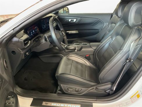 Used 2025 Ford Mustang GT Premium w/ GT Performance Package image 15
