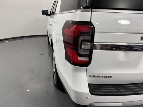 Used 2023 Ford Expedition Limited AWD/4WD image 29