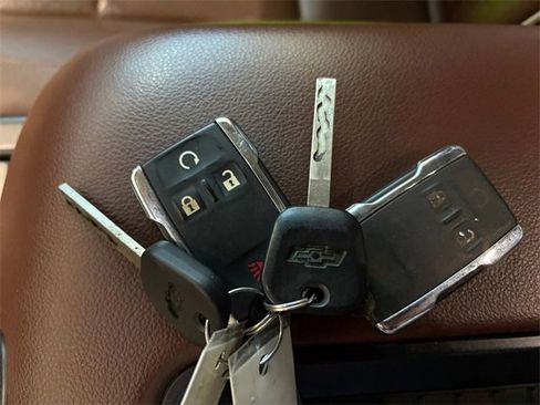 Used 2017 Chevrolet Silverado 2500 High Country w/ Duramax Plus Package image 21