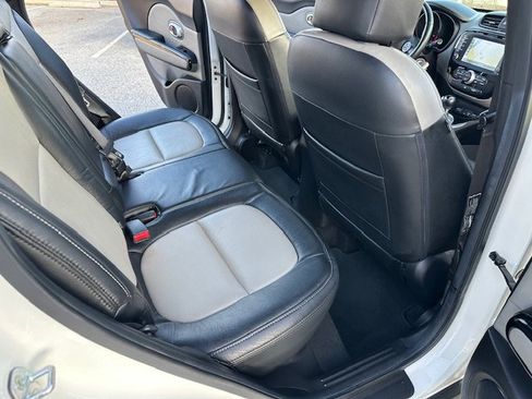 Used 2016 Kia Soul + w/ Audio Package image 23