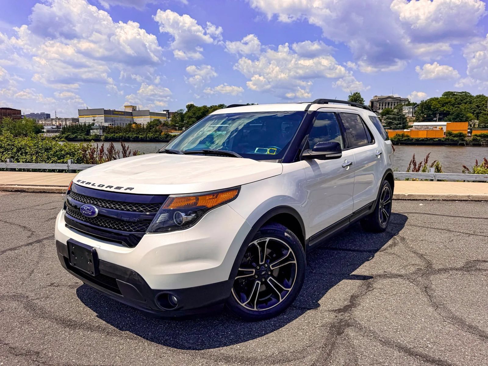 Used 2014 Ford Explorer Sport AWD/4WD image 2