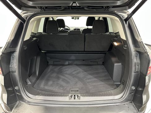 Used 2017 Ford Escape SE w/ Equipment Group 201A image 24