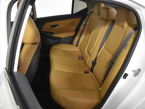 Used 2023 Nissan Sentra SV w/ SV Premium Package FWD image 28