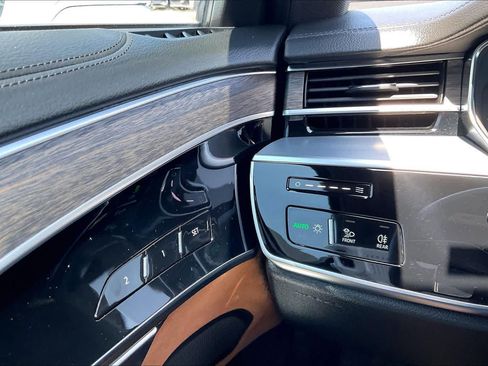 Used 2023 Audi A8 L 3.0T w/ Comfort Plus Package AWD/4WD image 32