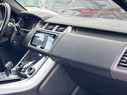 Used 2018 Land Rover Range Rover Sport HSE AWD/4WD image 29