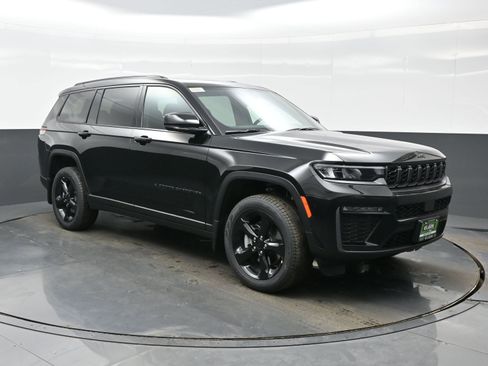 New 2026 Jeep Grand Cherokee L Limited image 8