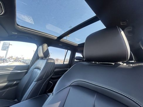 New 2026 Jeep Grand Cherokee Limited image 15