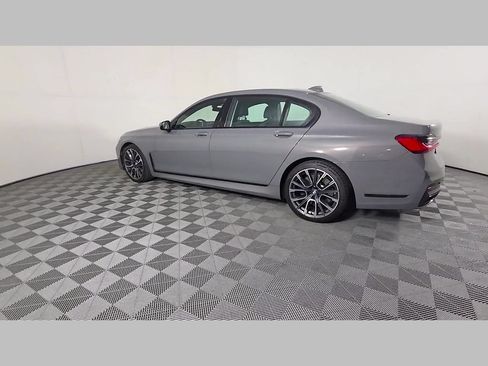 Used 2022 BMW 740i w/ M Sport Package RWD image 45