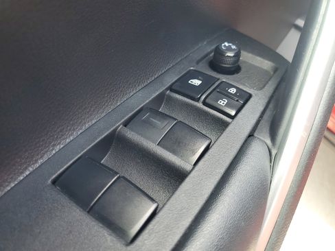 Used 2022 Toyota Corolla Cross LE FWD image 19